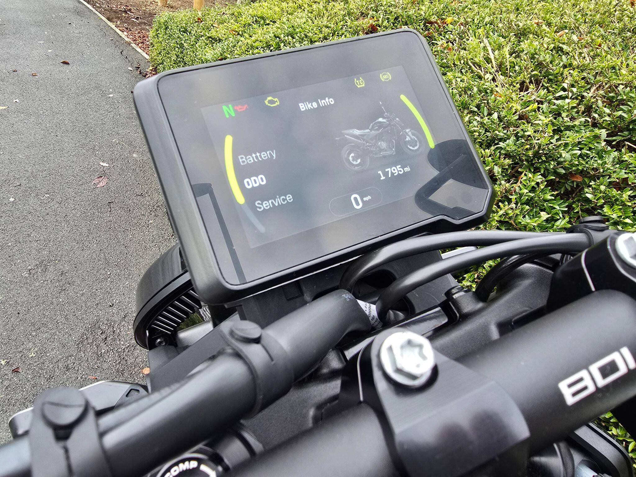 2025 25 Reg Husqvarna 801 520 X-Ring Euro 5